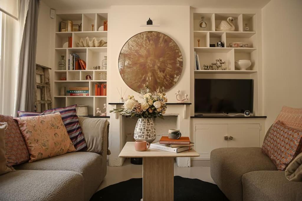 Primrose Cottage - With Private Courtyard & Sun Terrace In Central Bath Exterior foto
