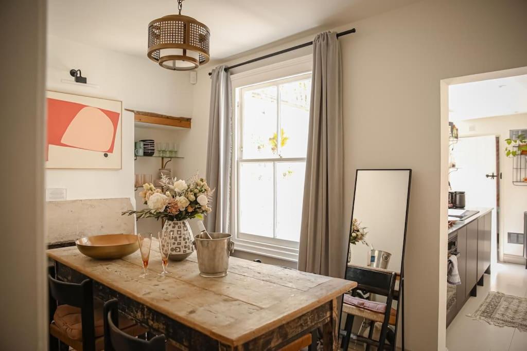 Primrose Cottage - With Private Courtyard & Sun Terrace In Central Bath Exterior foto